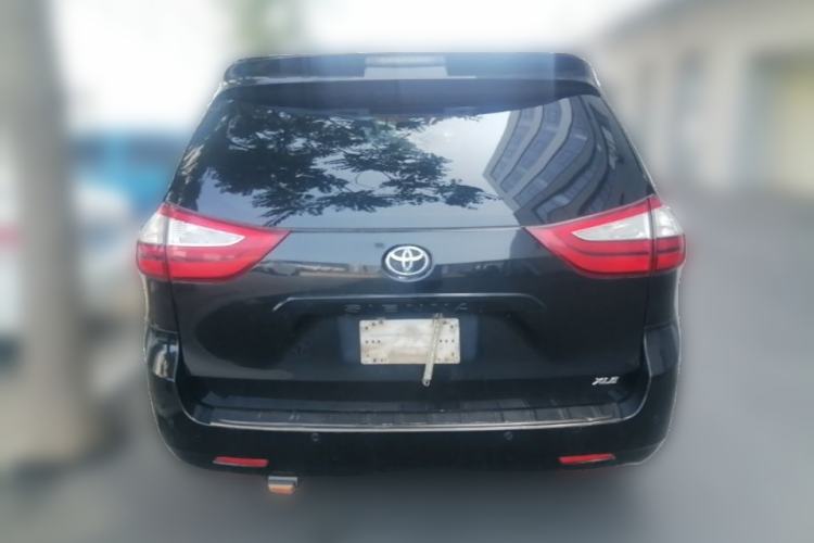 Used Toyota SIENNA  Rear