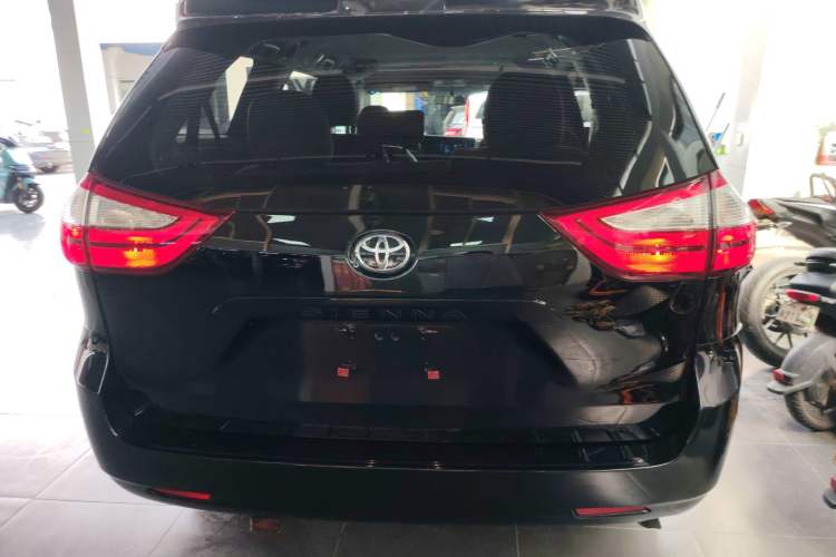 Used Toyota SIENNA 2016 3.5L Two-Wheel Drive 7-Seater Parallel Import Rear