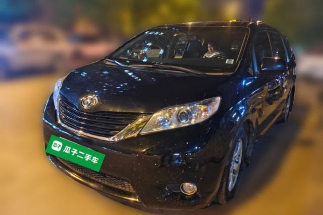 Used Toyota SIENNA