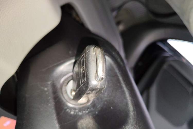Used Toyota SIENNA 2016 3.5L Two-Wheel Drive 7-Seater Parallel Import Vehicle Key