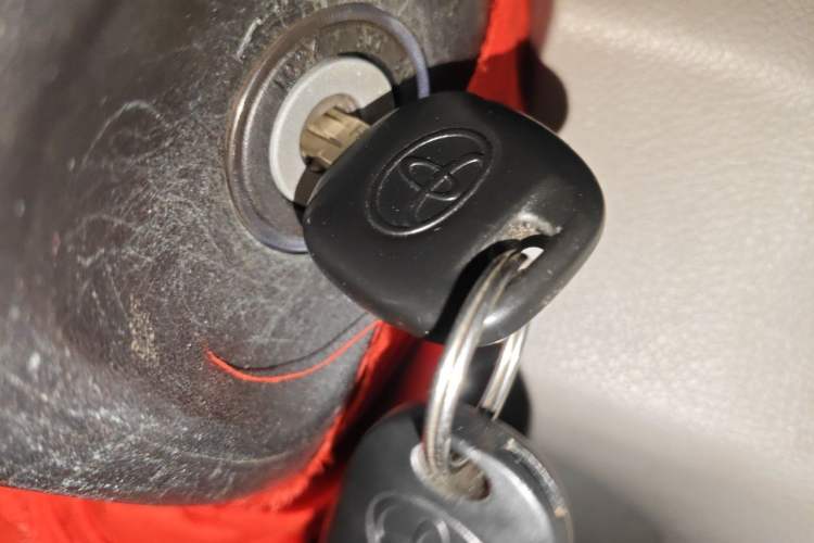 Used Toyota SIENNA  Vehicle Key