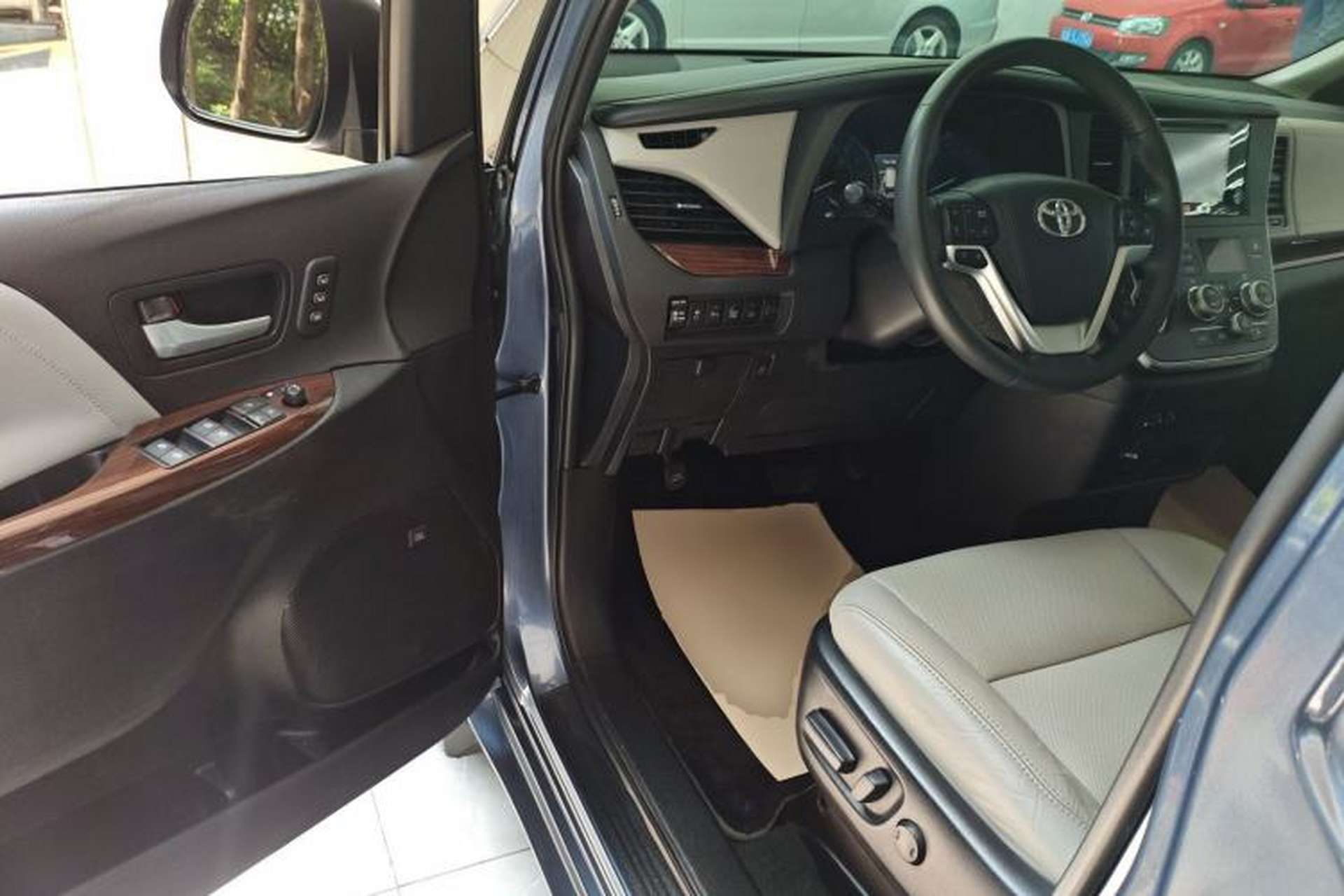 Used Toyota SIENNA 2016 3.5L Two-Wheel Drive 7-Seater Parallel Import Driver Seat