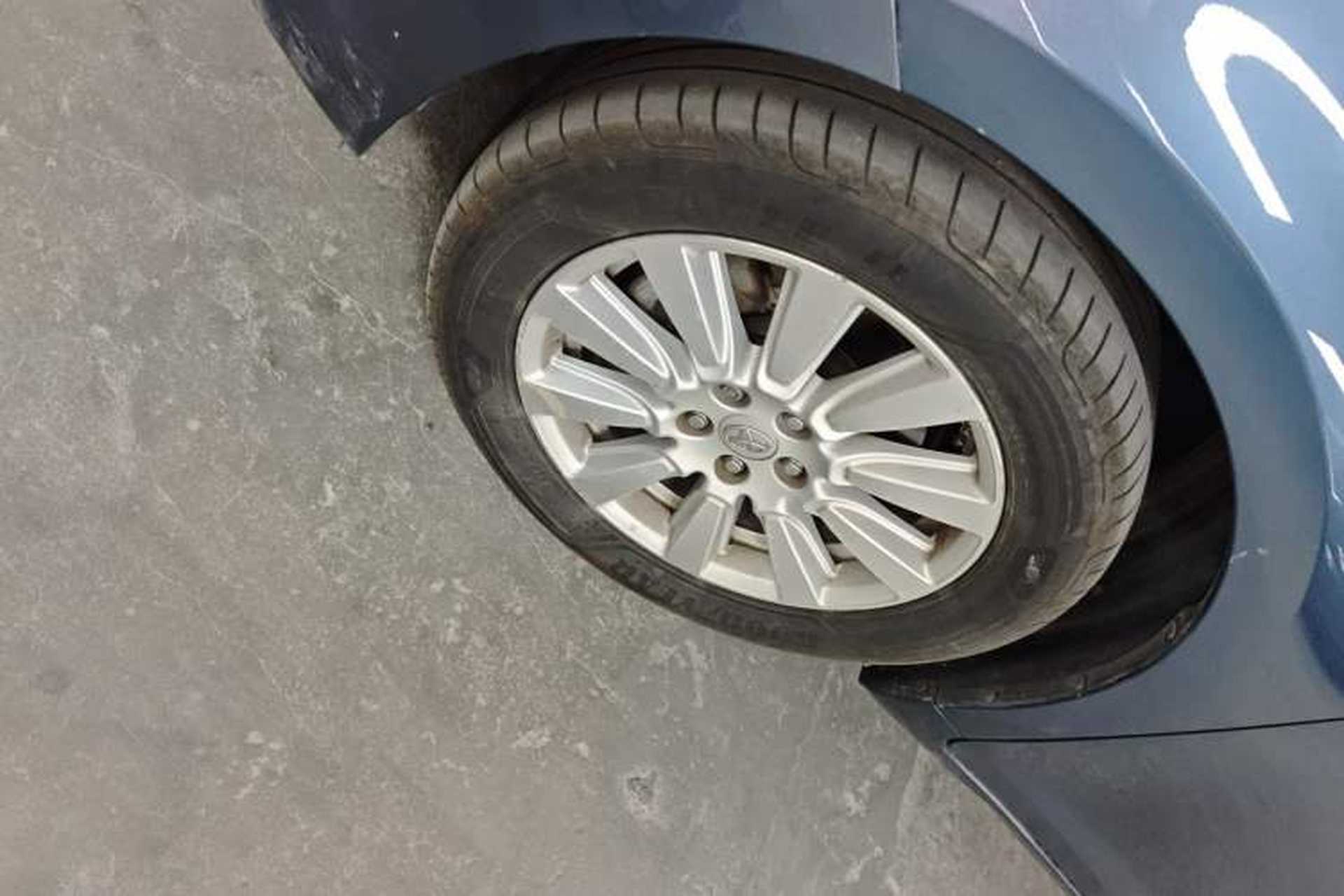 Used Toyota SIENNA 2016 3.5L Two-Wheel Drive 7-Seater Parallel Import Left Front Wheel Hub