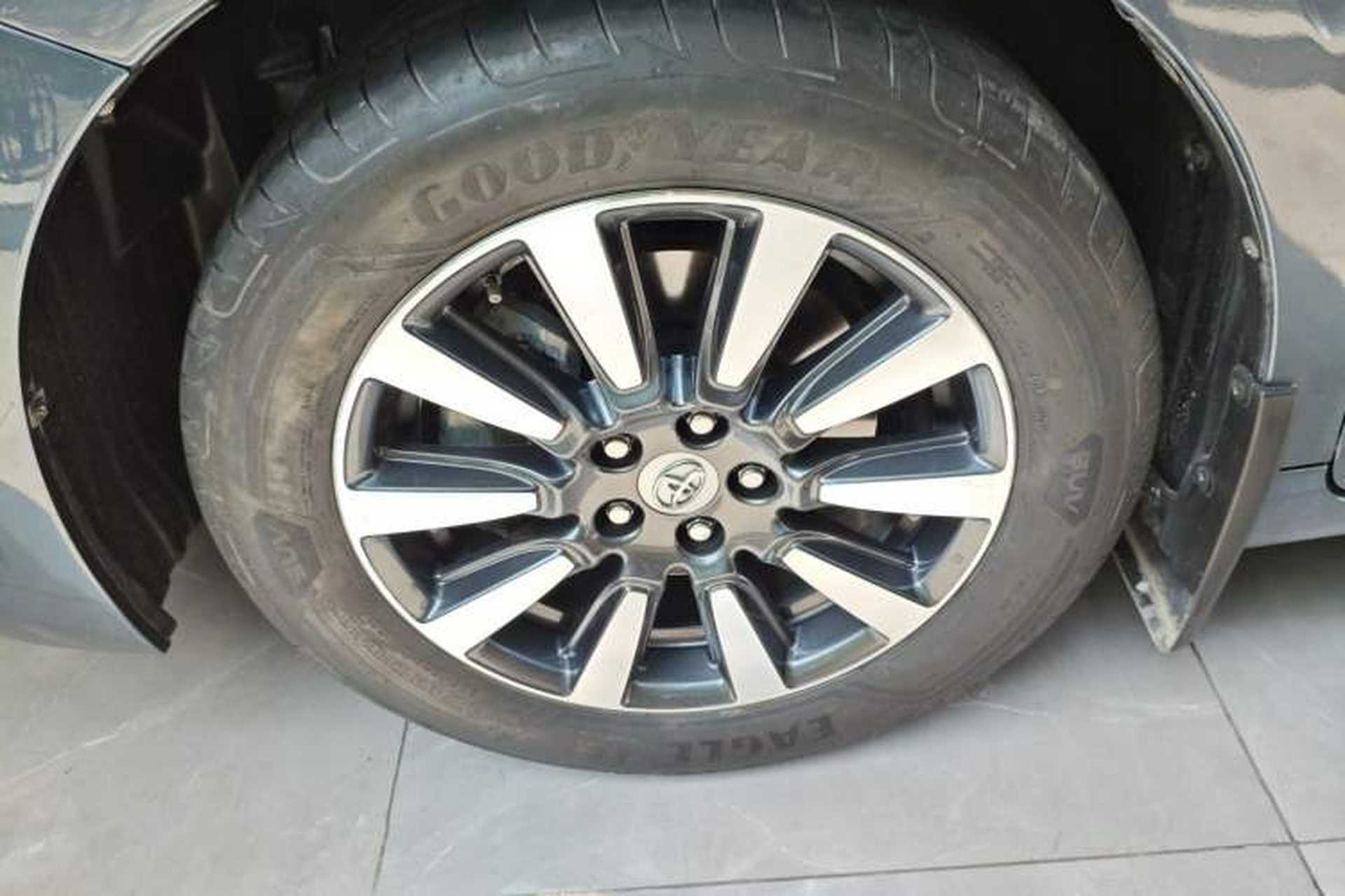 Used Toyota SIENNA 2016 3.5L Two-Wheel Drive 7-Seater Parallel Import Left Front Wheel Hub