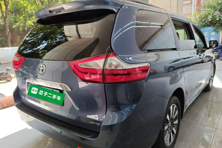 Used Toyota SIENNA 2016 3.5L Two-Wheel Drive 7-Seater Parallel Import Rear Right 45 Deg