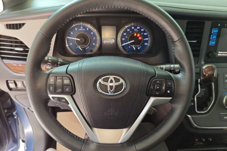 Used Toyota SIENNA 2016 3.5L Two-Wheel Drive 7-Seater Parallel Import Steering Wheel