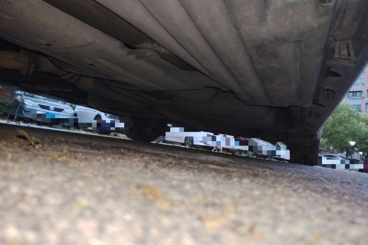 Used Toyota SIENNA  Chassis Front Left