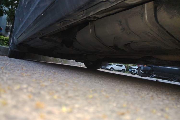 Used Toyota SIENNA  Chassis Rear Left