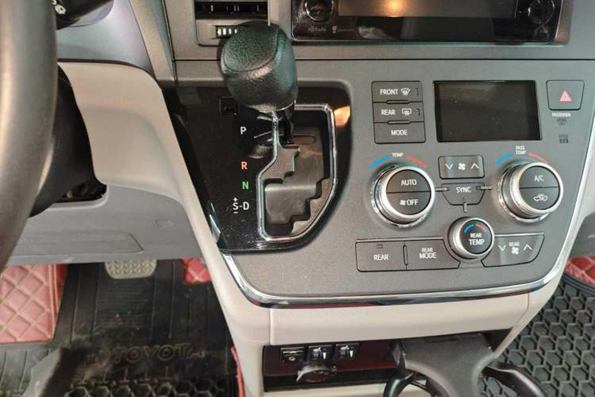 Used Toyota SIENNA 2016 3.5L Two-Wheel Drive 7-Seater Parallel Import Gear Lever