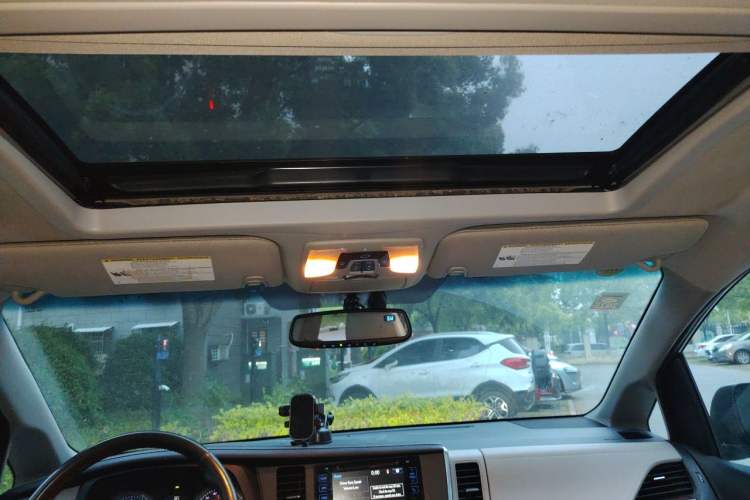 Used Toyota SIENNA  Headliner