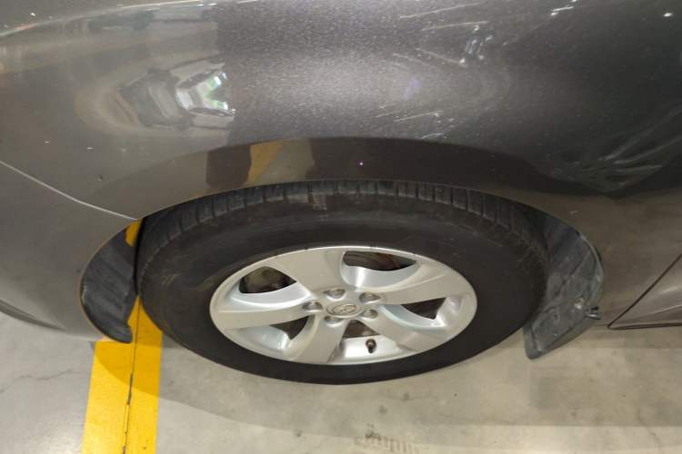 Used Toyota SIENNA 2016 3.5L Two-Wheel Drive 7-Seater Parallel Import Left Front Wheel Hub