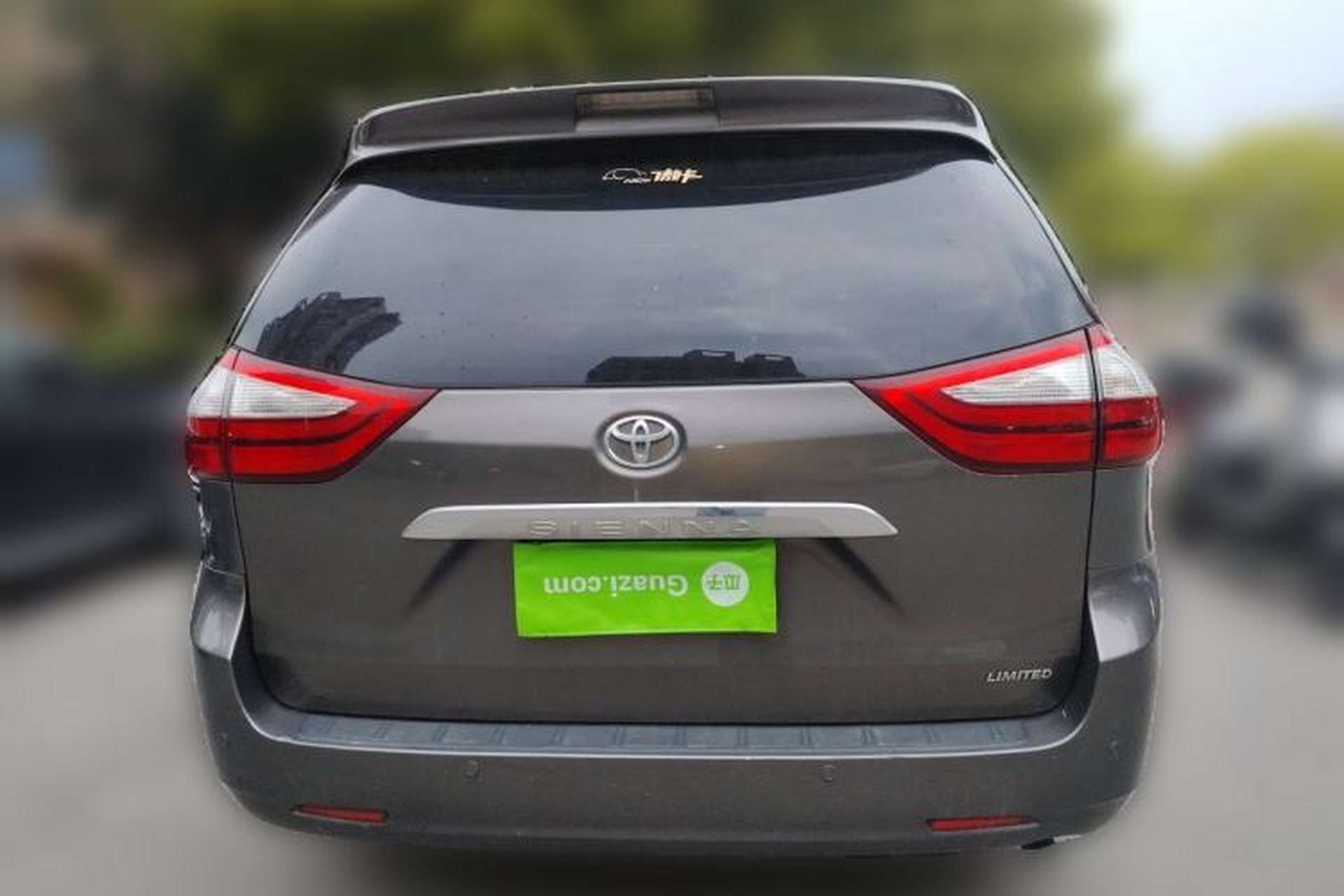 Used Toyota SIENNA  Rear