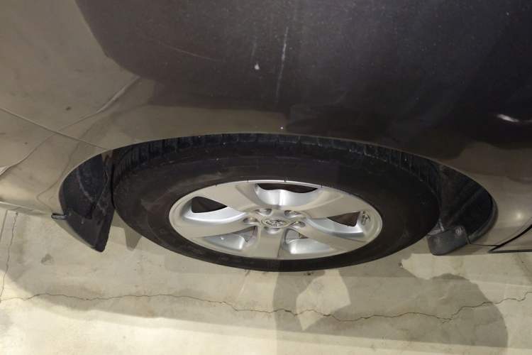 Used Toyota SIENNA 2016 3.5L Two-Wheel Drive 7-Seater Parallel Import Right Rear Wheel Hub