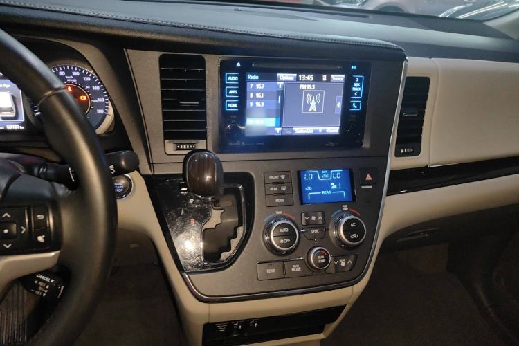 Used Toyota SIENNA 2016 3.5L Two-Wheel Drive 7-Seater Parallel Import Audio And AC Panel