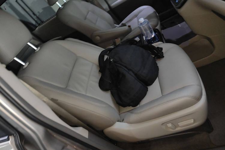 Used Toyota SIENNA 2016 3.5L Two-Wheel Drive 7-Seater Parallel Import Right Front Seat