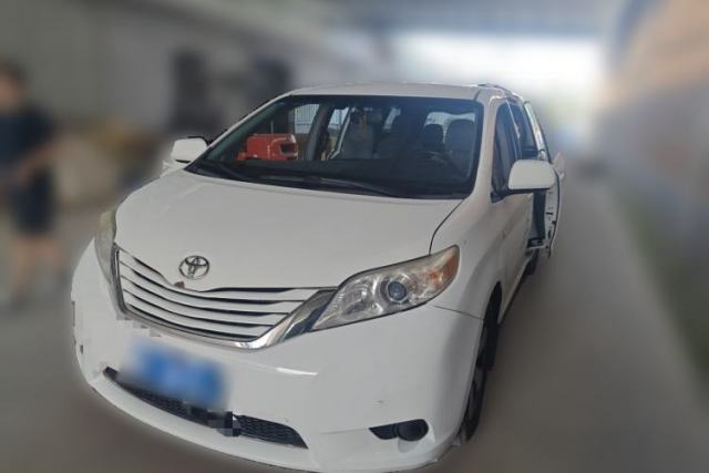 Used Toyota SIENNA 3.5L automatic 7-seater – Parallel import
