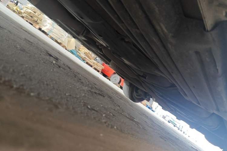 Used Toyota SIENNA  Chassis Front Left