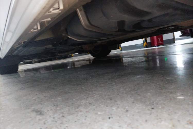 Used Toyota SIENNA  Chassis Front Left
