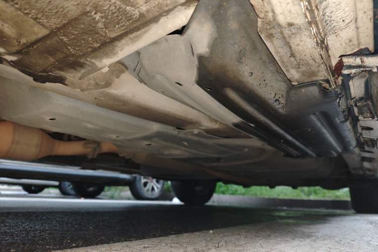 Used Toyota SIENNA  Chassis Front Left
