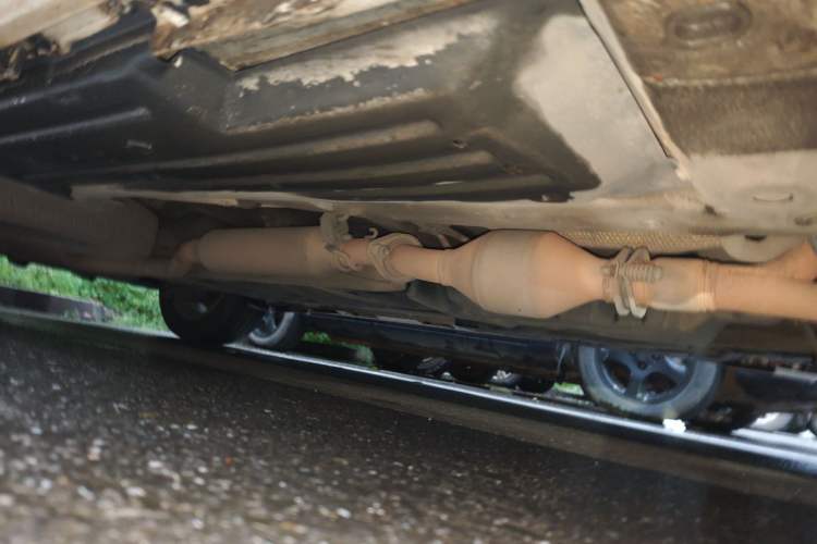 Used Toyota SIENNA  Chassis Front Right