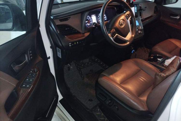 Used Toyota SIENNA  Driver Seat