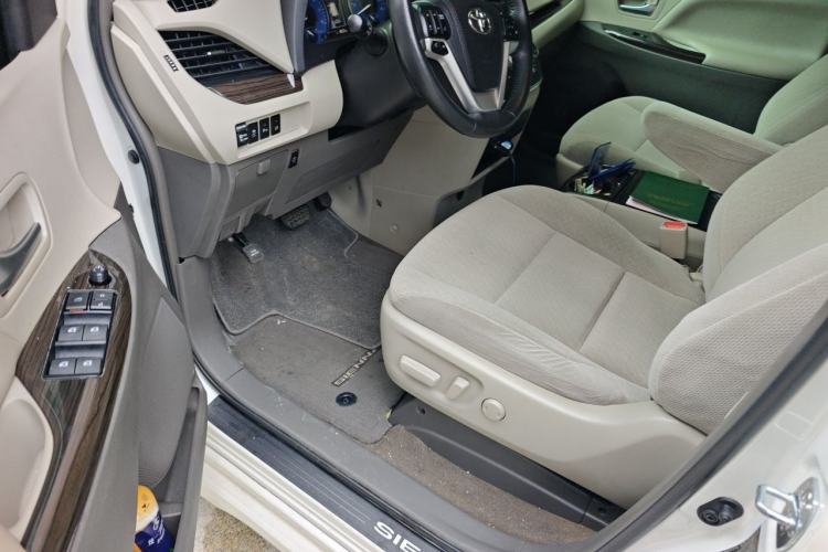Used Toyota SIENNA  Driver Seat
