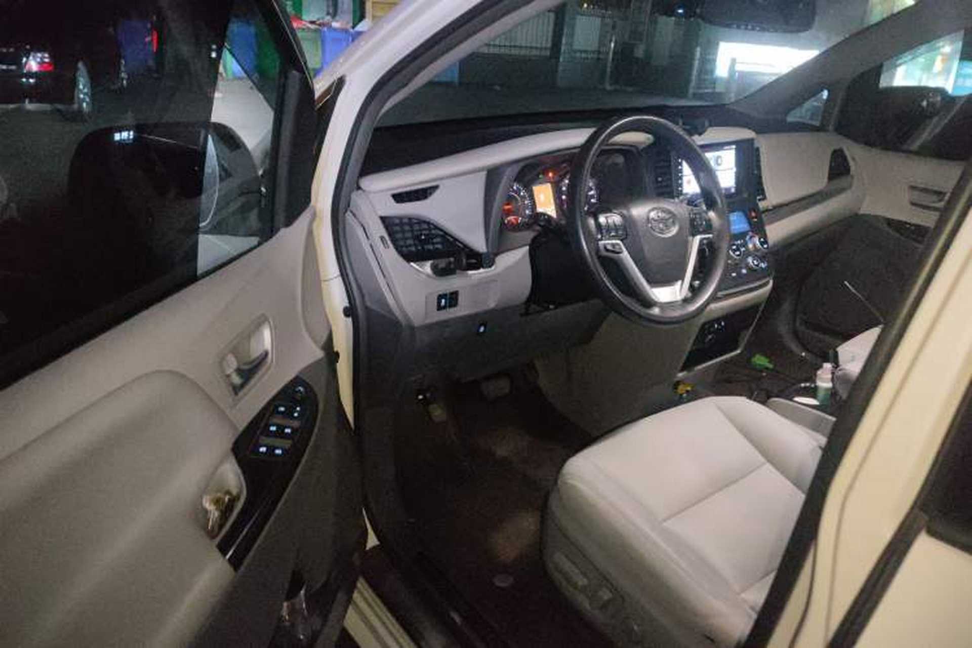 Used Toyota SIENNA 2016 3.5L Two-Wheel Drive 7-Seater Parallel Import Driver Seat
