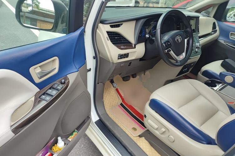 Used Toyota SIENNA  Driver Seat