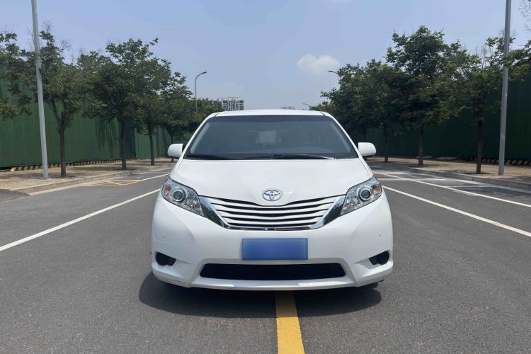 Used Toyota SIENNA 2016 3.5L Two-Wheel Drive 7-Seater Parallel Import Exterior 1