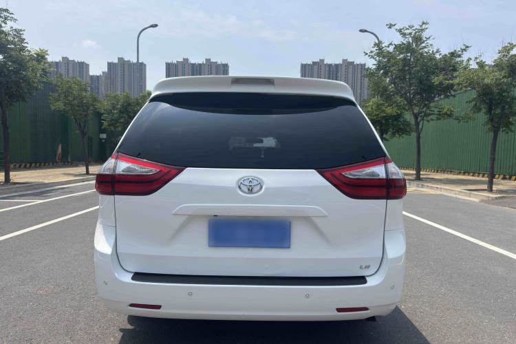 Used Toyota SIENNA 2016 3.5L Two-Wheel Drive 7-Seater Parallel Import Exterior 3