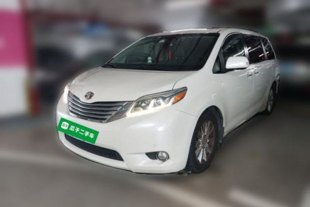 Used Toyota SIENNA Toyota Sienna 3.5-liter automatic, 7 seats, gasoline-powered
