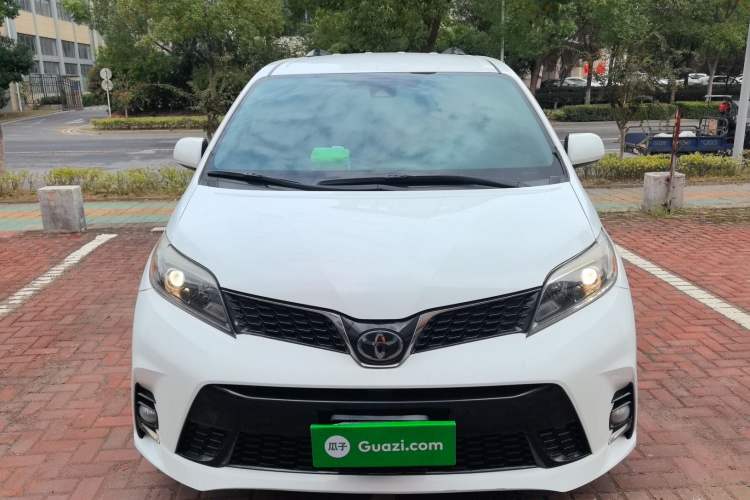 Used Toyota SIENNA 2016 3.5L Two-Wheel Drive 7-Seater Parallel Import Front