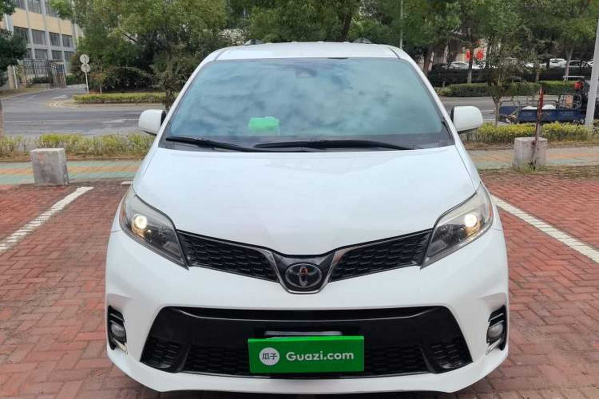 Used Toyota SIENNA 2016 3.5L Two-Wheel Drive 7-Seater Parallel Import Front