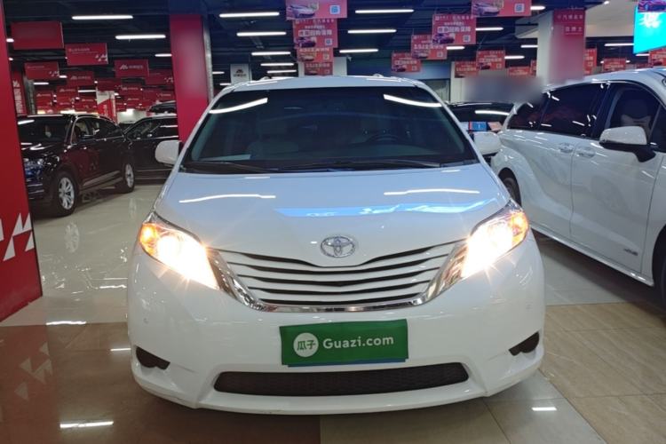 Used Toyota SIENNA 2016 3.5L Two-Wheel Drive 7-Seater Parallel Import Front