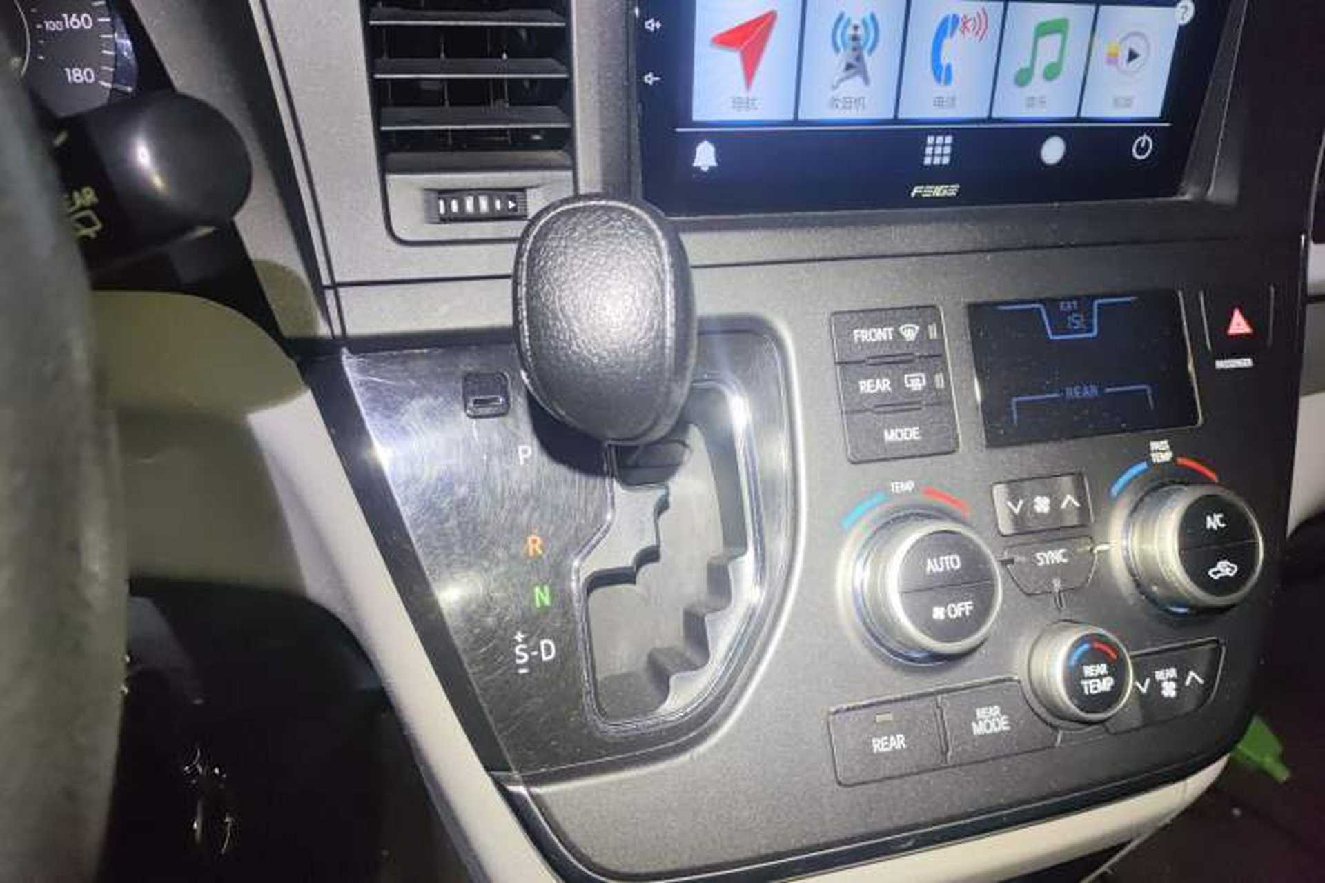 Used Toyota SIENNA 2016 3.5L Two-Wheel Drive 7-Seater Parallel Import Gear Lever