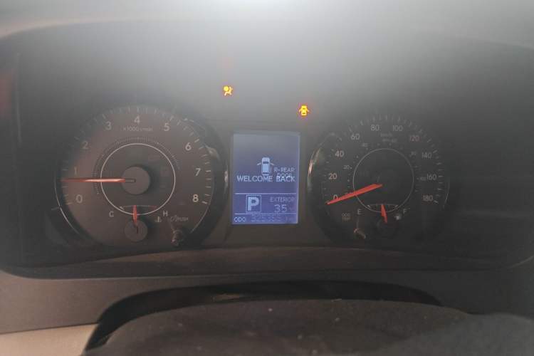 Used Toyota SIENNA  Instrument Cluster