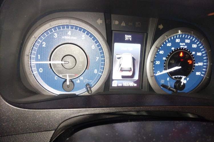 Used Toyota SIENNA  Instrument Cluster