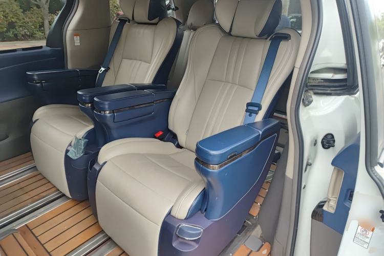 Used Toyota SIENNA  Left Rear Seat