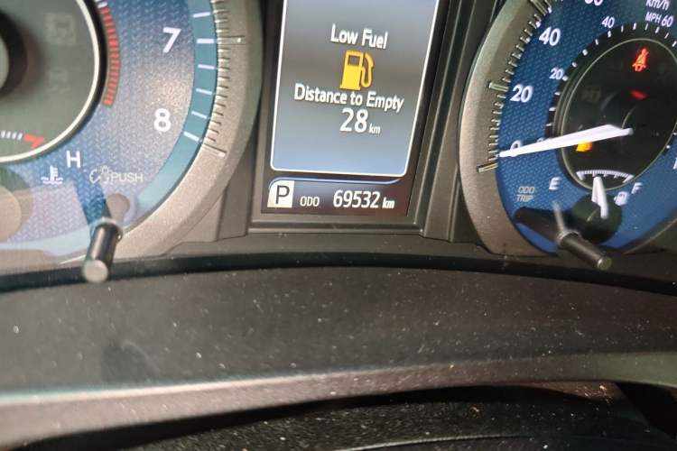 Used Toyota SIENNA  Odometer Close Up