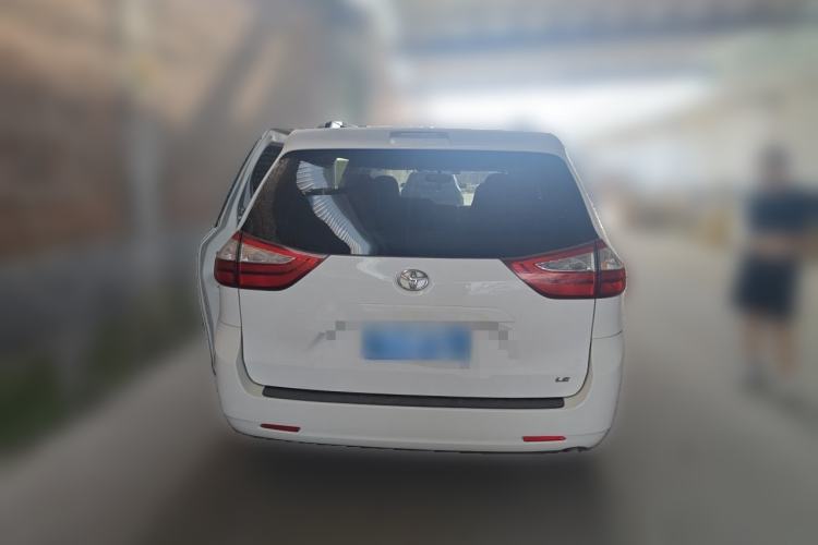 Used Toyota SIENNA  Rear