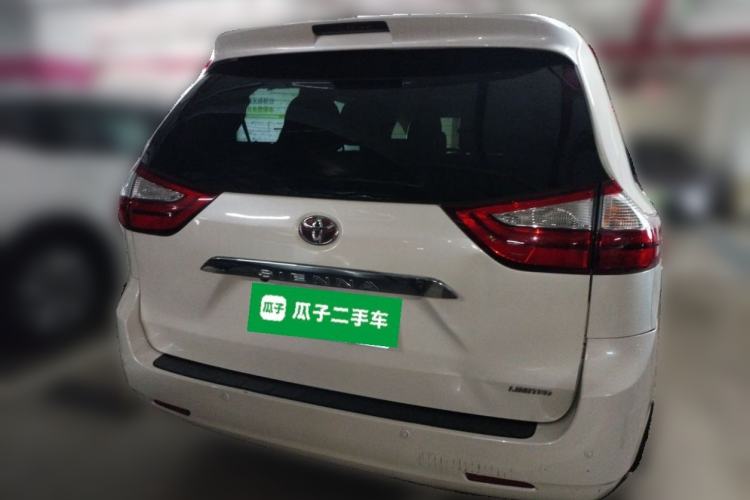 Used Toyota SIENNA  Rear