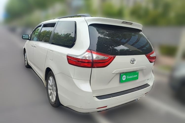 Used Toyota SIENNA  Rear Left 45 Deg