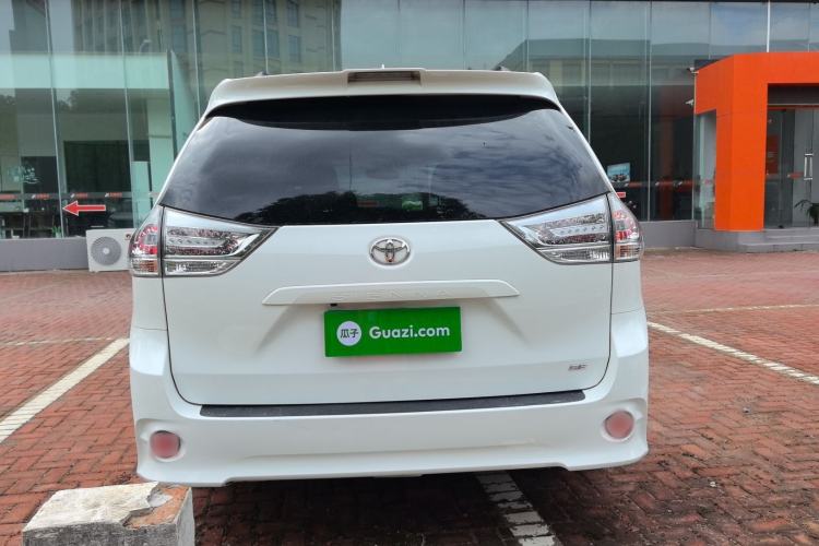 Used Toyota SIENNA 2016 3.5L Two-Wheel Drive 7-Seater Parallel Import Rear