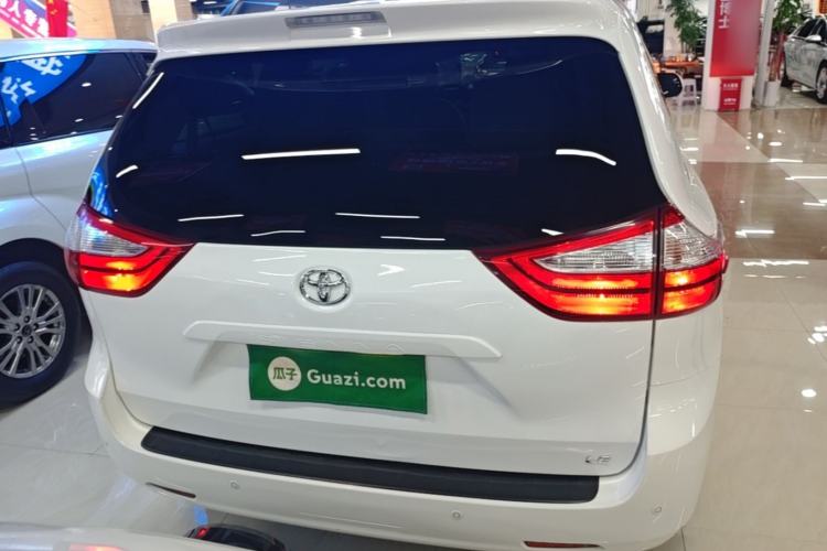 Used Toyota SIENNA 2016 3.5L Two-Wheel Drive 7-Seater Parallel Import Rear