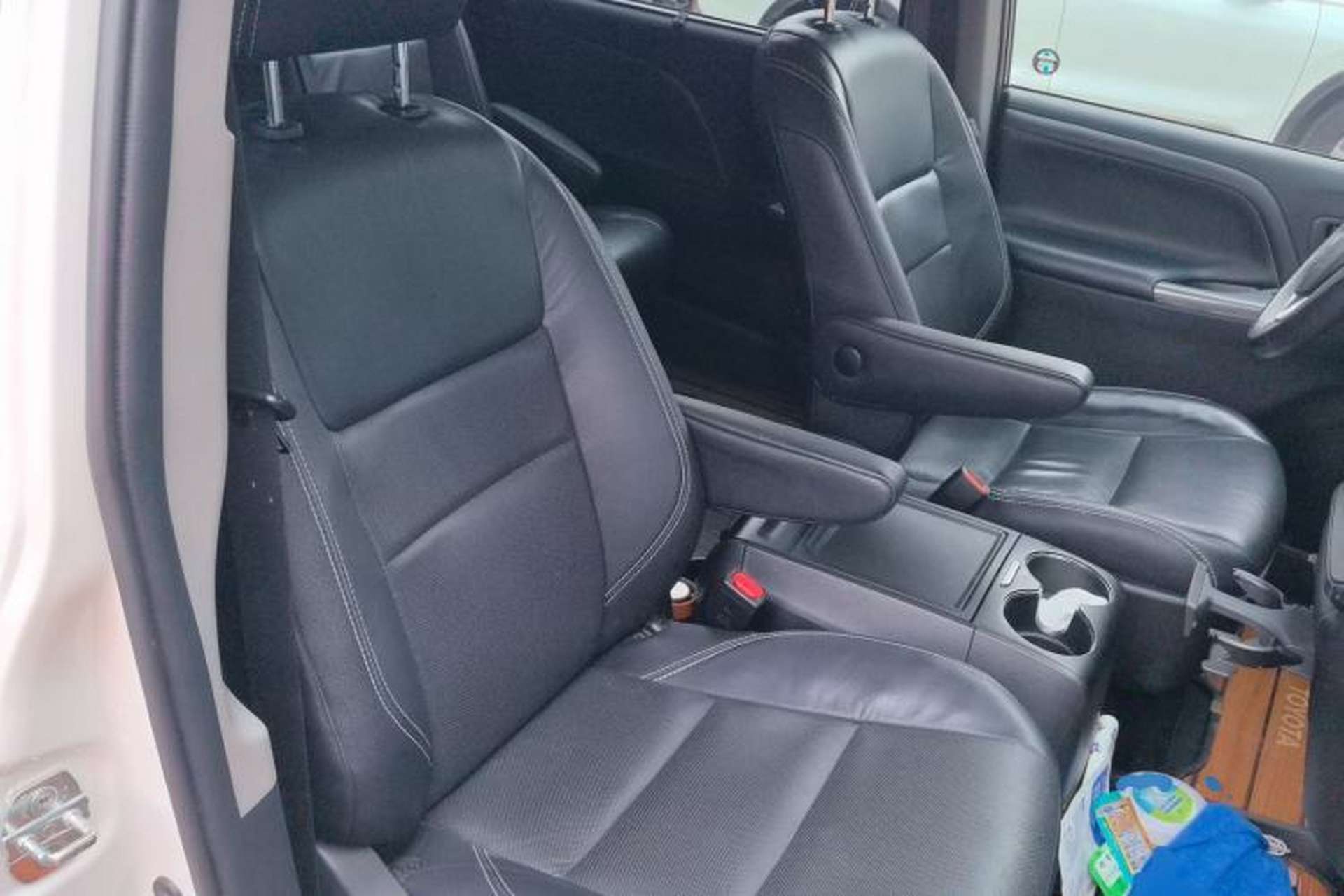Used Toyota SIENNA 2016 3.5L Two-Wheel Drive 7-Seater Parallel Import Right Front Seat