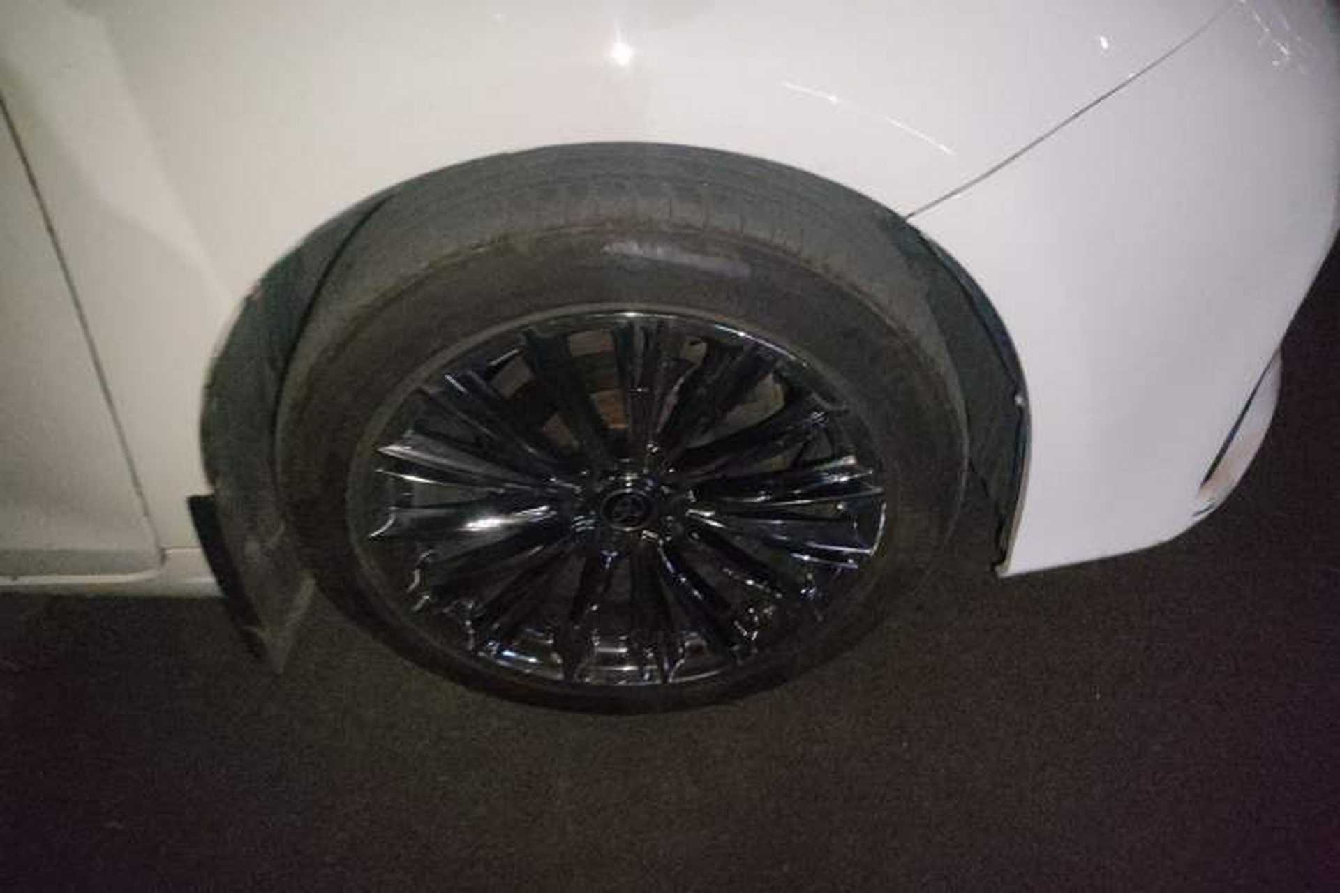 Used Toyota SIENNA 2016 3.5L Two-Wheel Drive 7-Seater Parallel Import Right Front Wheel Hub