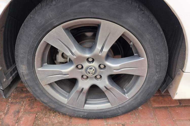Used Toyota SIENNA 2016 3.5L Two-Wheel Drive 7-Seater Parallel Import Right Rear Wheel Hub