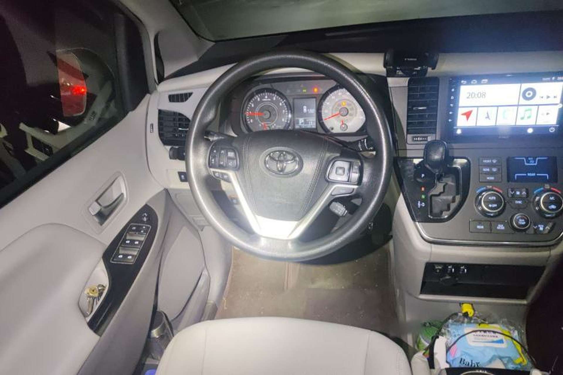Used Toyota SIENNA 2016 3.5L Two-Wheel Drive 7-Seater Parallel Import Steering Wheel