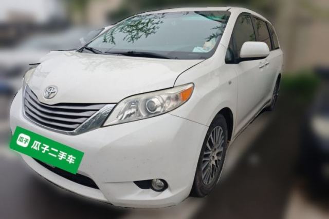 Used Toyota SIENNA 