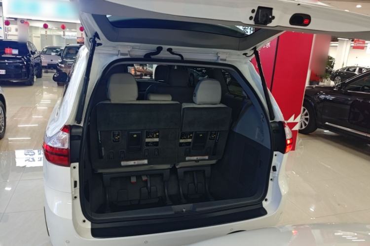 Used Toyota SIENNA 2016 3.5L Two-Wheel Drive 7-Seater Parallel Import Trunk